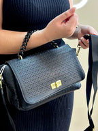 Bolsa Modelo Elegante de Mão - Snails