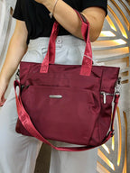 Modelo de Mão Impermeável Bella Paulla